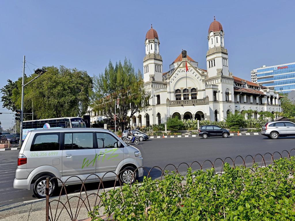 Whiz Hotel Pemuda Semarang Dış mekan fotoğraf